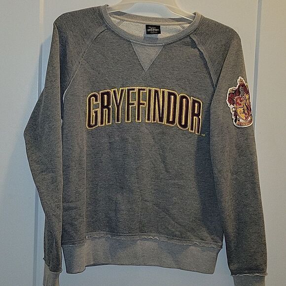 Universal Studio Harry Potter Men Grey Red Yellow Gryffindor Crewneck Sweatshirt - Picture 1 of 7
